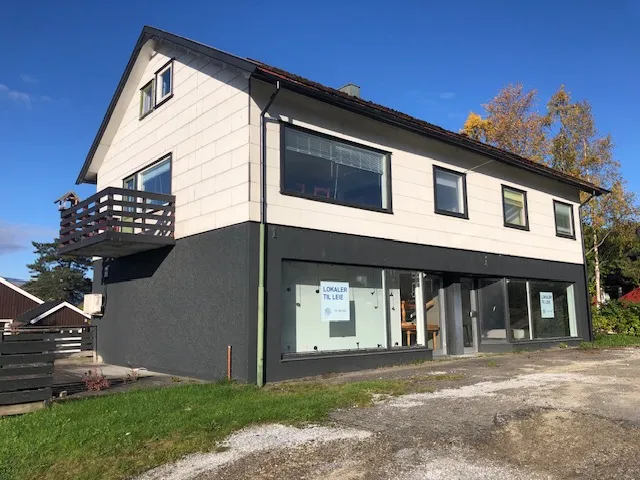 Næringsbygg med ledige lokaler til leie på Helgeland